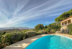 Villas Villa Montobello - Piscine chauffee et vue mer : photos des chambres