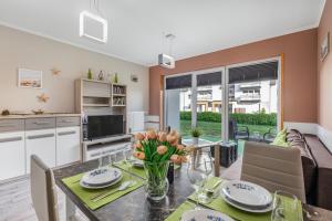 Aqua Viva Darłowo Apartment by Noclegi Renters