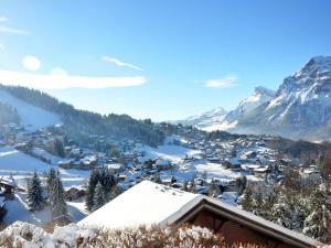 Studio 4 pers avec balcon, proche pistes et commerces, centre village - FR-1-572-165