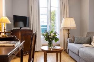 Hotels Le Littre : photos des chambres