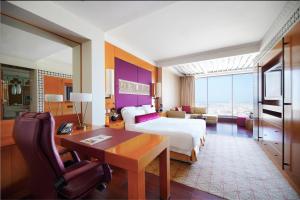 Deluxe King Room room in The H Dubai