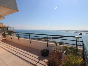 Superbe 3 pièces avec terrasse de 74m², clim et wifi, à Sète - FR-1-472A-131