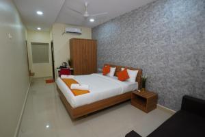 Hotel Iris Atnest Madhapur - A Business Hotel