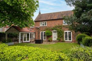 The Old Manor House - Holiday homes, Brancaster