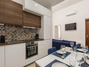 The Best Rent - Two-bedroom apartment close to San Pietro