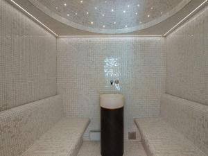 Chalet de luxe avec espace bien-être à Méribel, demi-pension incluse - FR-1-566-44