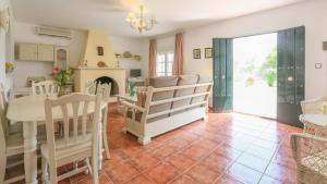 El Pinar La Puebla de Los Infantes by Ruralidays