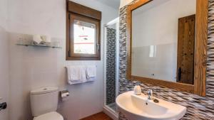 Villa La Posada Canillas de Albaida by Ruralidays