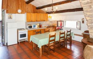 Maisons de vacances Stunning home in Olargues w/ 2 Bedrooms : photos des chambres