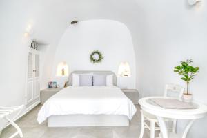 Studio Alitana room in Aris Caves