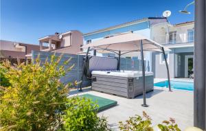 4 Bedroom Stunning Home In Pula 