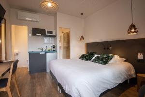 Hotels Contact hotel Les Ailes : photos des chambres