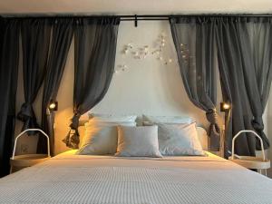 Centrum Bol Apartment - One Minute from the Sea