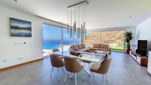 Villa Blue Horizon by LovelyStay