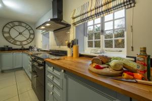 2 Dix Cottages