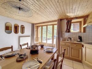 Chalet spacieux aux Granges avec sauna - FR-1-344-738
