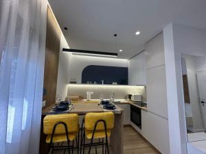 Luxurious seaside apartment