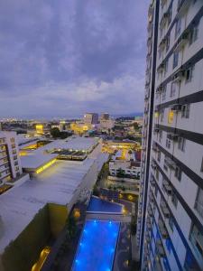 Centrio Tower w Netflix + WiFi