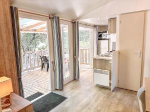 Campings 3 bedroom Chalets Camping de Pujol Argeles-sur-Mer - JoyCasa : photos des chambres