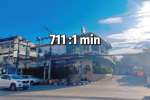 Luxury new perfect pool gym condo1 BR