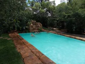 Shangrila-innibos Country Lodge - Brits
