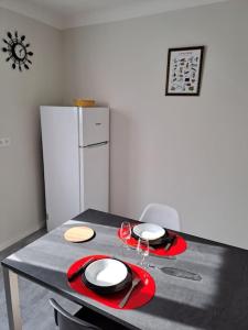 Appartements Agreable T2 Classe 3 etoiles, refait a neuf, dans quartier calme : photos des chambres