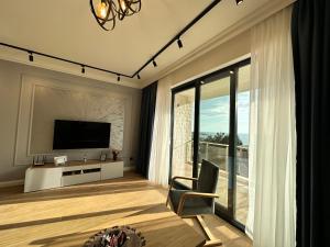 White Star Apartments