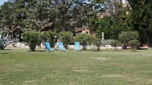 B&B / Chambres d'hotes MAS MAURANE-Roulotte avec SPA prive aux portes d'ARLES : photos des chambres