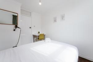 Great Rooms in Stepney Green Station - 12