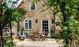 The Retreat Tetbury - NEW listing
