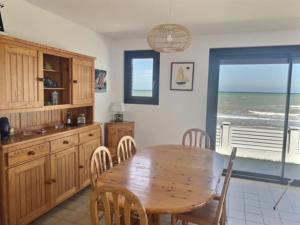 Villa de la plage, front de mer, Juno beach