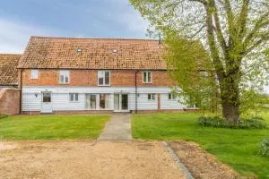 The Big Barn - Ingoldisthorpe