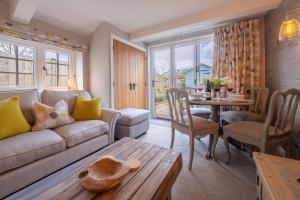 Pond Cottage