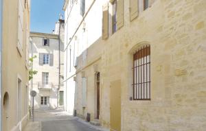 Appartements Nice apartment in Beaucaire with WiFi : Appartement