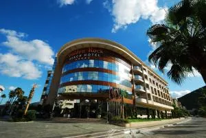 جولدن روك بيتش - تورونش