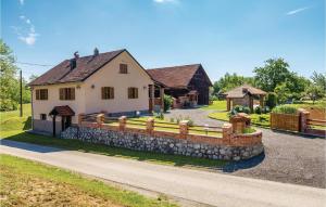 Stunning Home In Bosiljevo With 2 Bedrooms, Wifi And Outdoor Swimming Pool