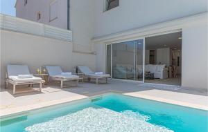 Stunning Home In Zablace With 3 Bedrooms, Wifi And Outdoor Swimming Pool