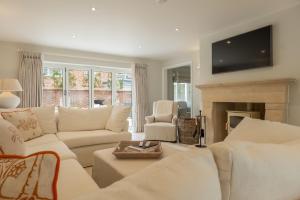 Limestone House 4