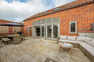 1 Railway Cottages H