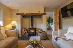 Evergreen - Thornage