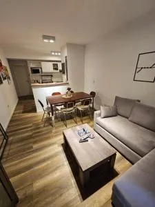 Departamento amoblado con balcón y cochera en la entrada de escobar - 英格尼耶罗马斯维茨