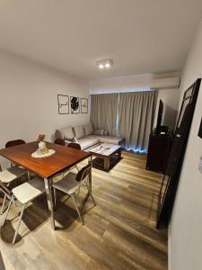 Departamento amoblado con balcón y cochera en la entrada de escobar