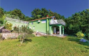 Nice Home In Crikvenica With Jacuzzi 