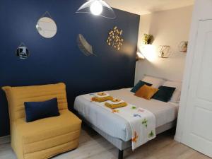 Appartements Aux cocons Precigneens : Studio Bleuet : photos des chambres
