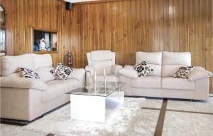 3 Bedroom Awesome Home In Antromero