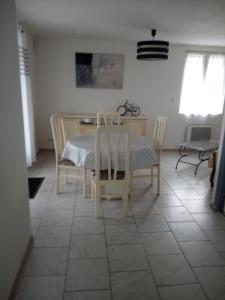 Maisons de vacances LE CHANT DES OISEAUX arrivee autonome : photos des chambres