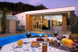 Villa da Silva (Heated Pool and Private Parking)