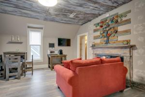 Ross & Ashleys Retreat (117 Marion St, #4)