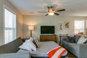 Franklin Haven by Johnathan (1010 Franklin, #A)