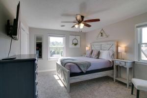 Three-Bedroom Holiday Home  room in The Loft at Hilltop Acres - Clarksville Tennessee (1335 Whitt Ln)